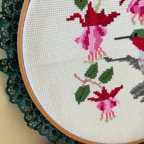 Hummingbird Completed Cross Stitch Hoop Framed Embroidery 10" - Picture 2 of 4
